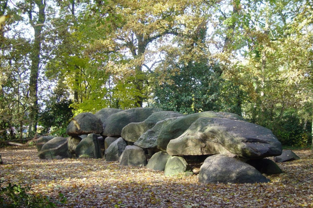 Hunegrab D27 im Hunegrabmuseum in Borger.