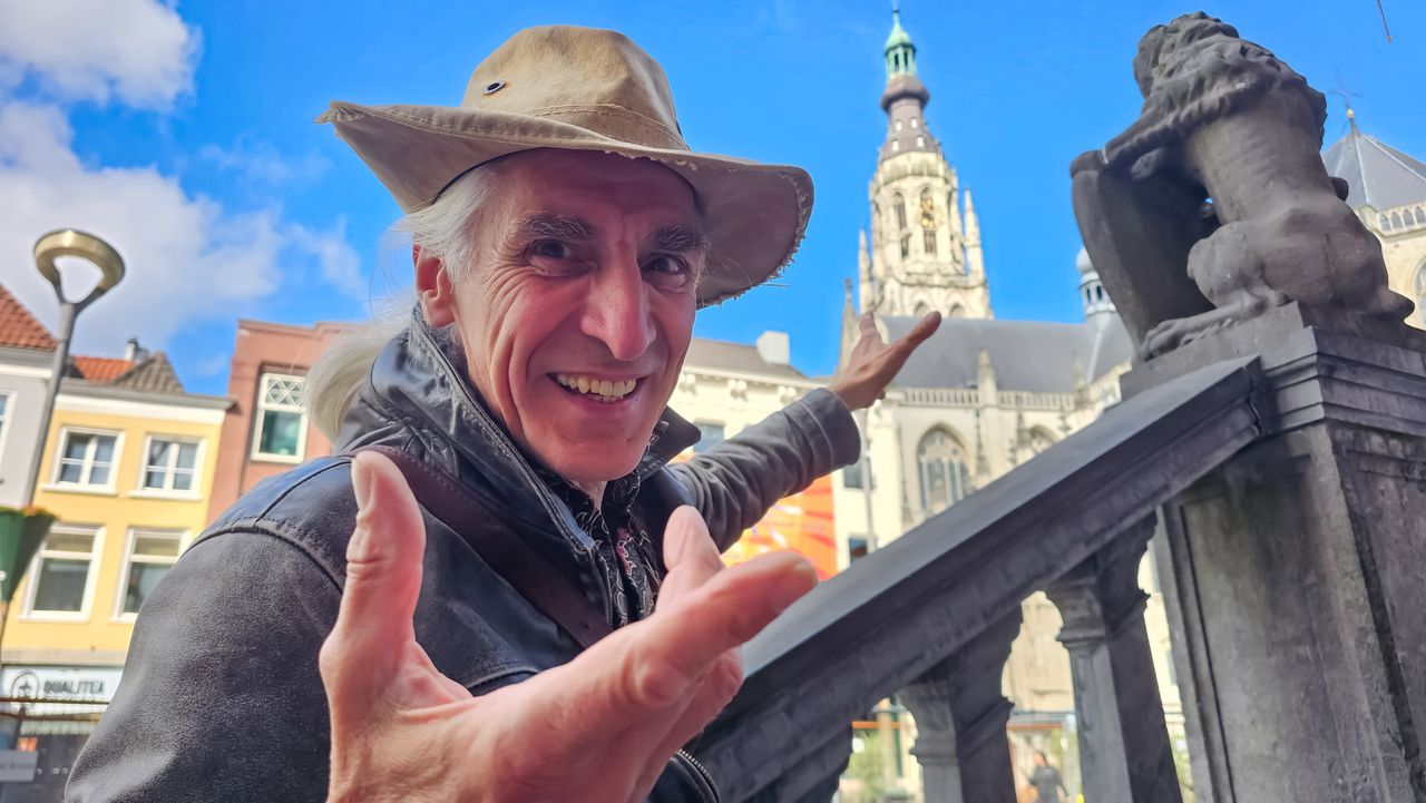 De verteller neemt je mee door de stadsgeschiedenis