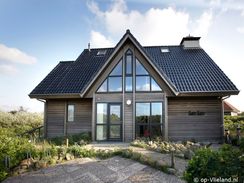 vakantiehuis voor 4-16 personen in de duinen bij zee