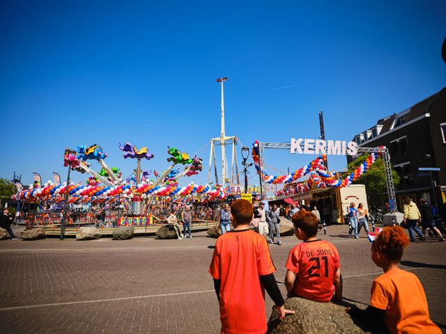 Kermis in Hilversum in oranje sferen