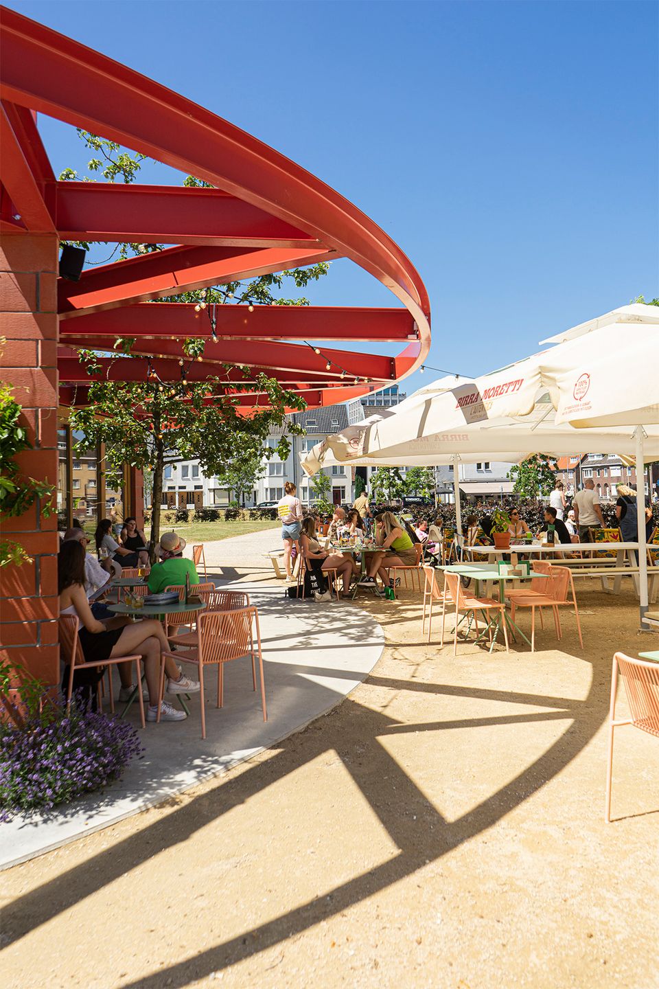 Restobar mama green carpet maastricht terrace outdoors