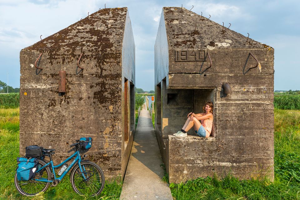 Uitrusten in een doorgezaagde Waterliniebunker