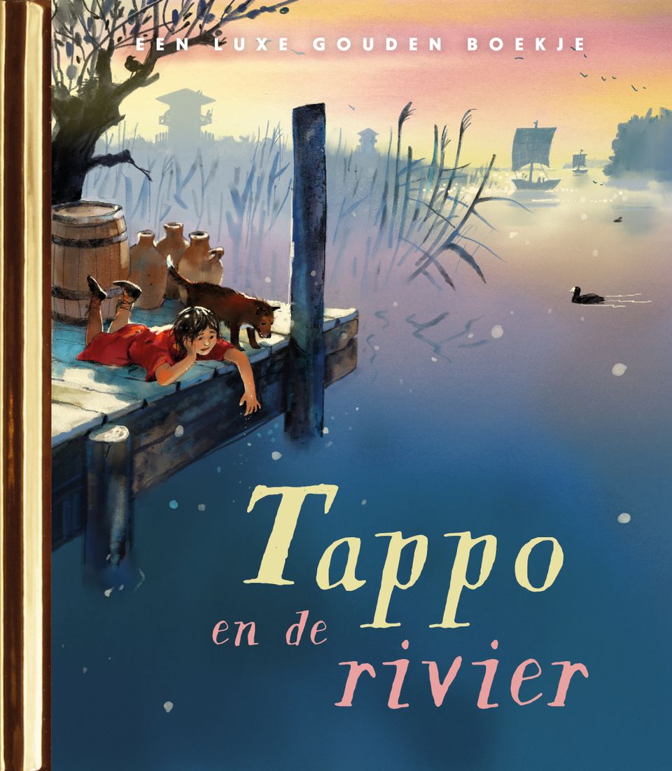 Omslag van het Gouden Boekje Tappo en de rivier, met een jongetje liggend op een steiger, kijkend naar de rivier. Op de achtergrond een Romeinse wachttoren.