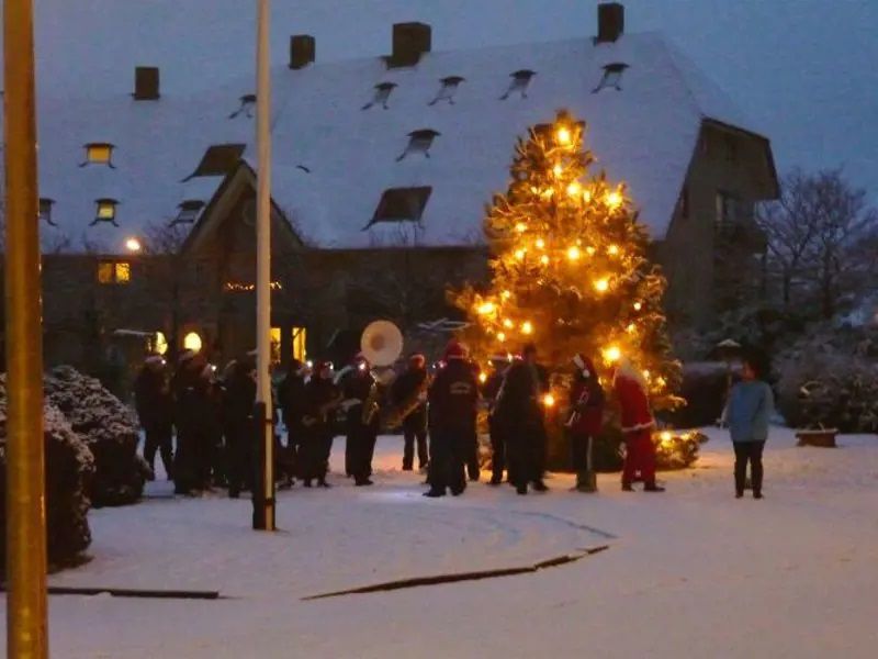 fanfare met kerst op vlieland