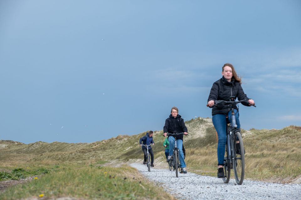 Gasten op de fiets op Vlieland