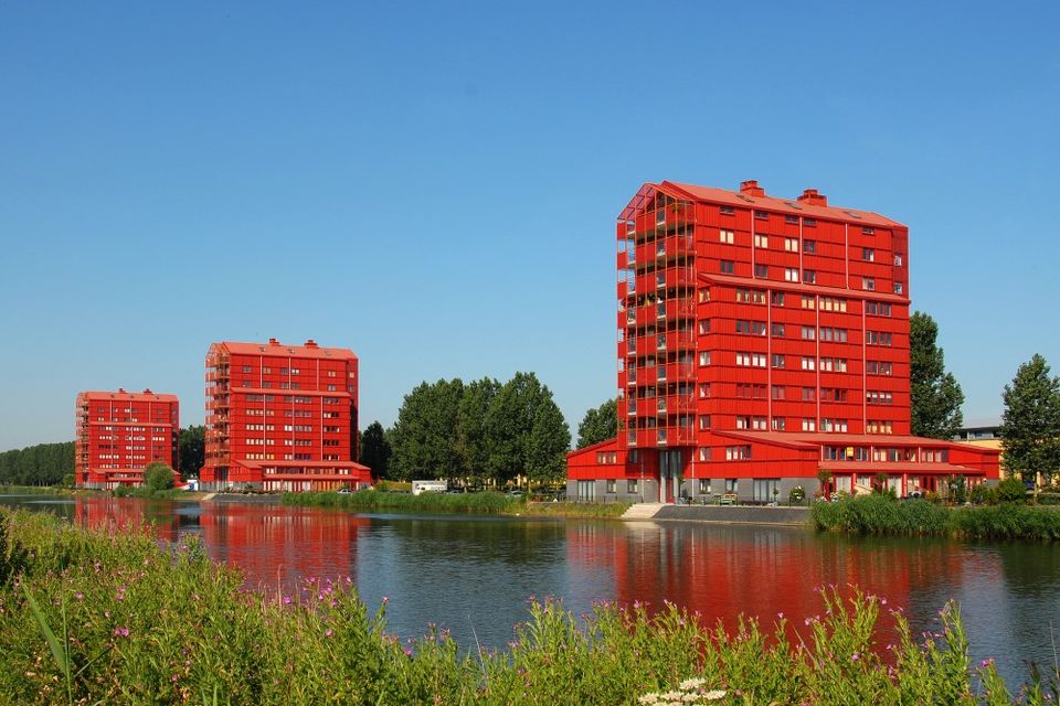 Rode Donders Almere Buiten regenboogbuurt