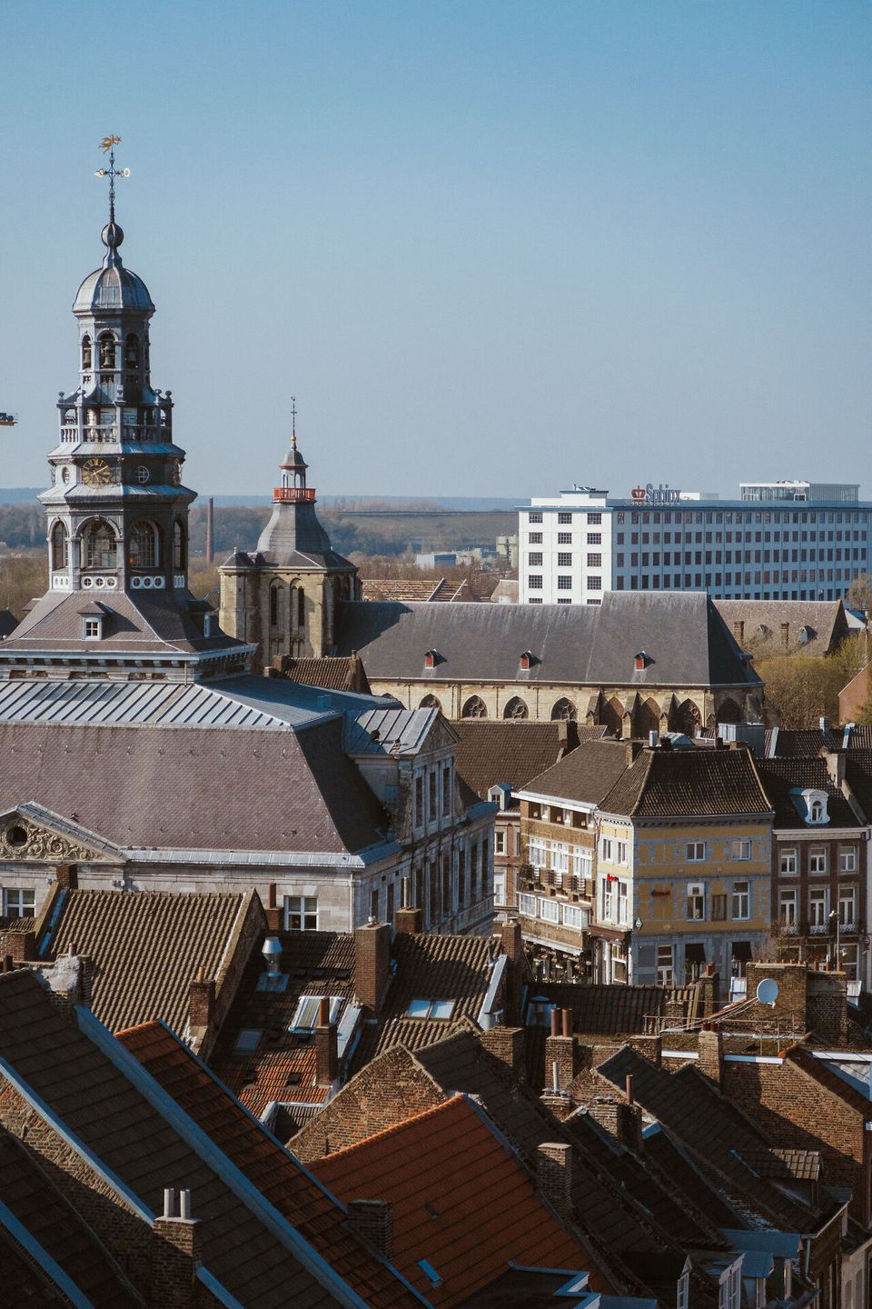Skyline Maastricht met Eiffelgebouw