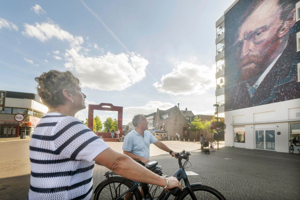 streetart vincent van gogh binnenstad Hoogeveen centrum fietsen drenthe