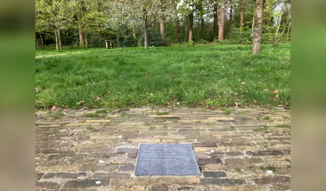 haiku van Loman in park in Beetsterzwaag
