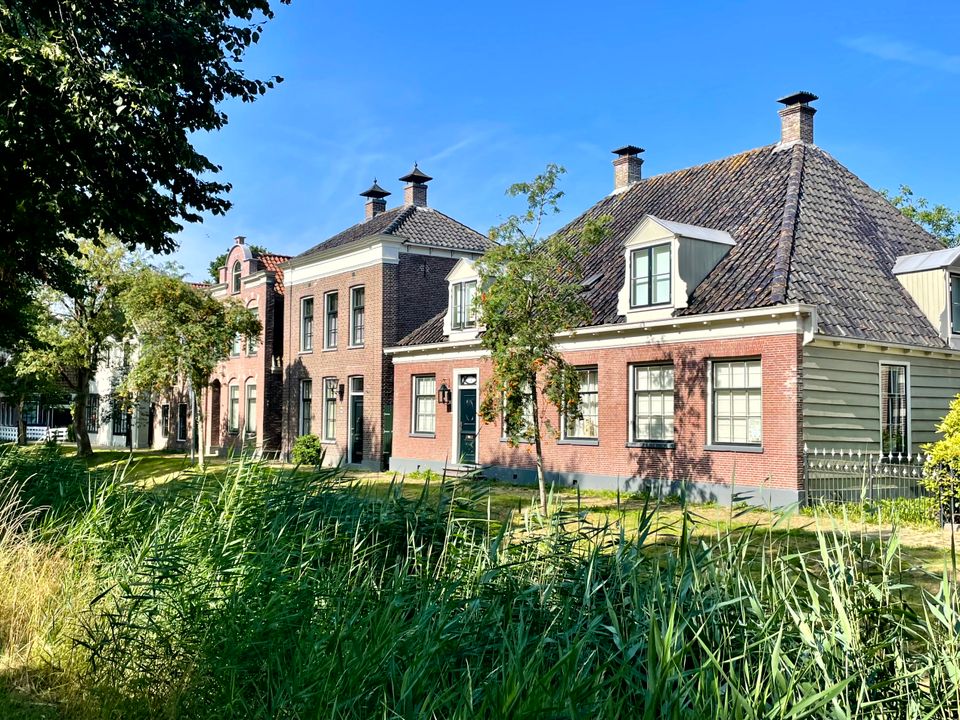 Huizen bij op de Middenweg in De Beemster