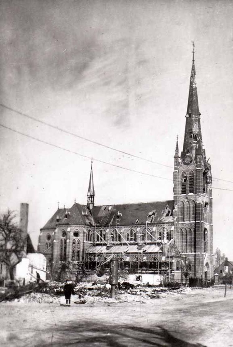 Lezing: Waarom is Deurne in WO2 niet verwoest? - Liesselse kerk - Een beeld van de schade in 1944