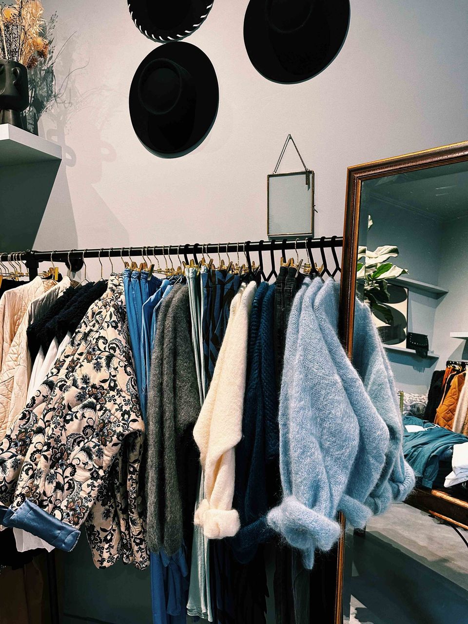 L'atelier Marit winkel Maastricht interieur kledingrek