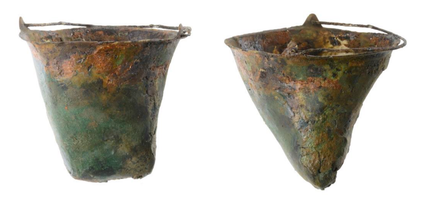 In het emmertje lag dit merkwaardige voorwerp, in de vorm van een koffiefilter (RAAP).