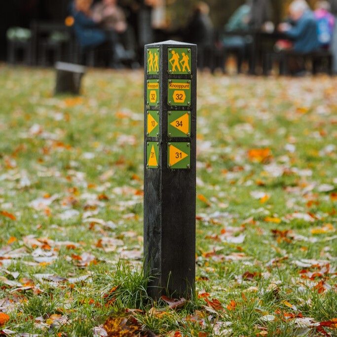 Volg de bordjes en wandel eenvoudig de route van het ene naar het andere genummerde knooppunt.