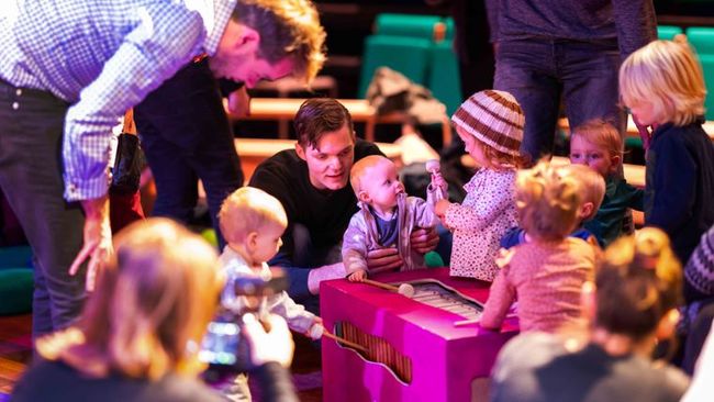 Lobby: Kruipsessies 1 plus 1