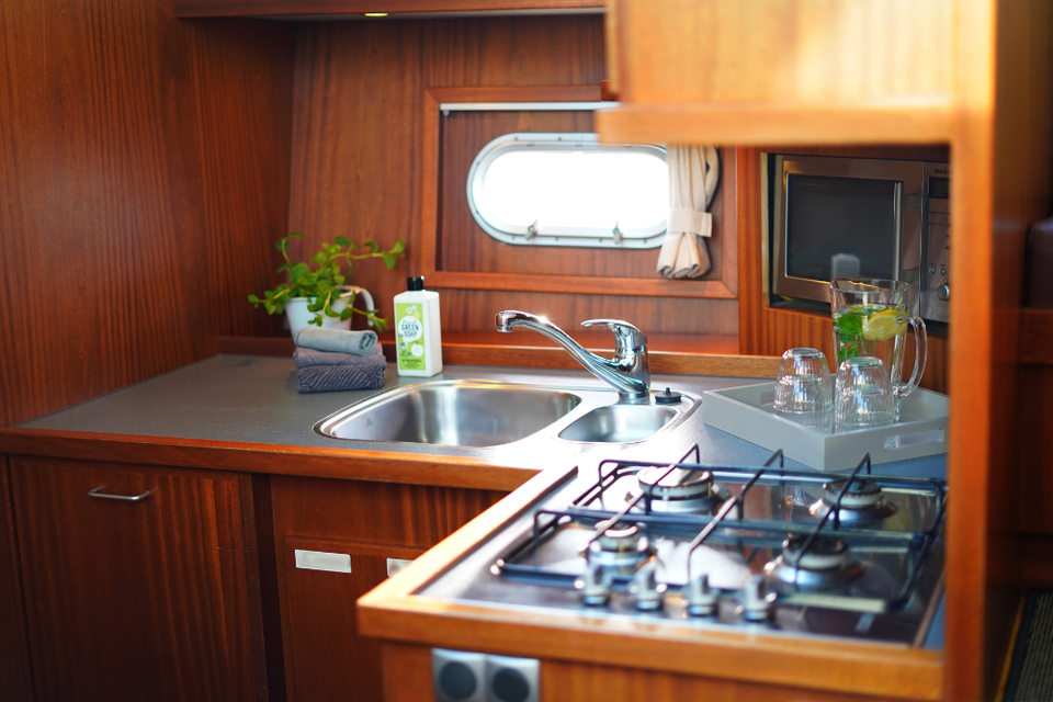 Odysseus, 4 personen, Argos jacht, Friesland varen, verhuur jacht.