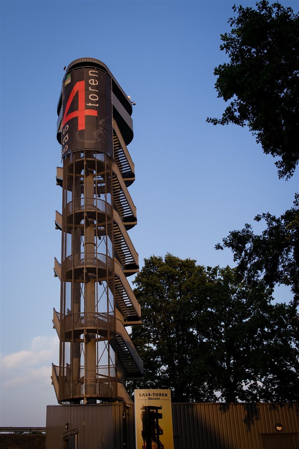 Uitkijktoren bij kanaal Dessel (B)
