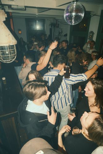 Tjommies Music Bar House Party 2 - Gemaakt door Madelief