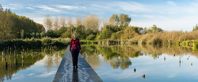 Wandelboswachter Ellen wandelt door het verdronken bos