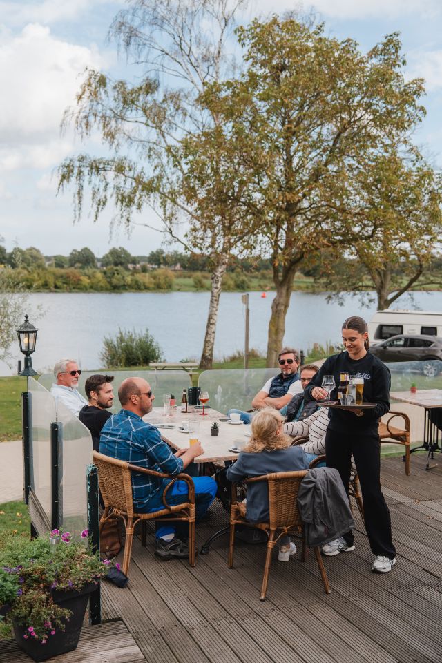 Veerhuys Tante Jet in Blitterswijck bij de veerpont in Venray