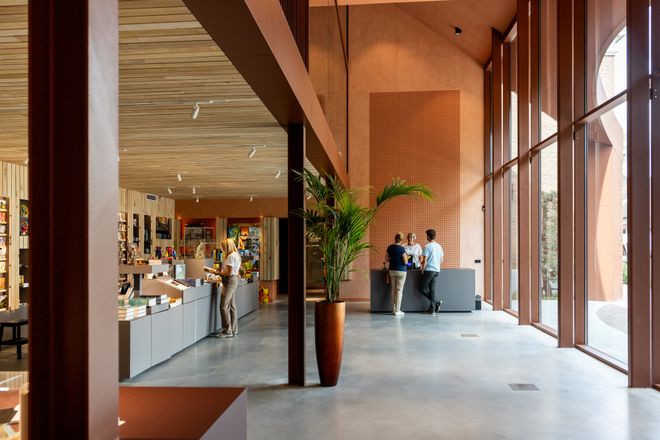 Hal en winkel van museum Nuenen