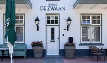 herberg de zwaan hotelingang