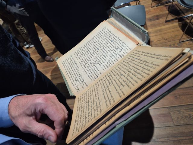 Het dagboek bestaat uit zeven beschreven schriftjes